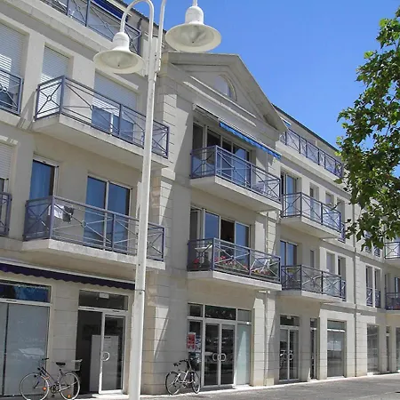 Apartment Pleasant In With Balcony