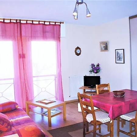 Pleasant In With Balcony Apartment